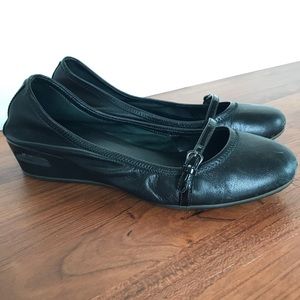 Cole Haan Flats (6.5)